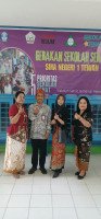 Semangat Kartini Masa Kini: Guru dan Staf Tampil Anggun Berbalut Kebaya dan Batik (2)