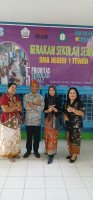 Semangat Kartini Masa Kini: Guru dan Staf Tampil Anggun Berbalut Kebaya dan Batik (14)
